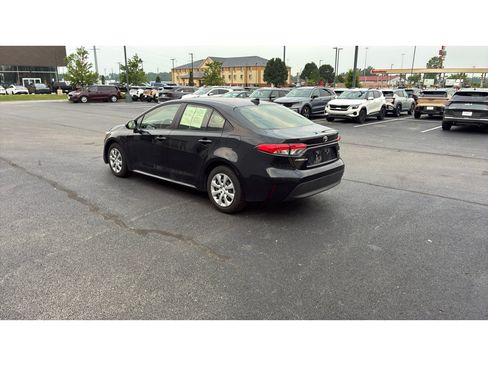 Used 2026 Toyota Corolla LE FWD image 7