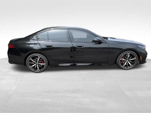 Used 2025 BMW 540i xDrive w/ M Sport Package AWD/4WD image 14