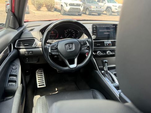 Used 2018 Honda Accord Sport image 14