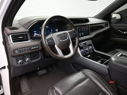 Used 2022 GMC Yukon XL Denali AWD/4WD image 12