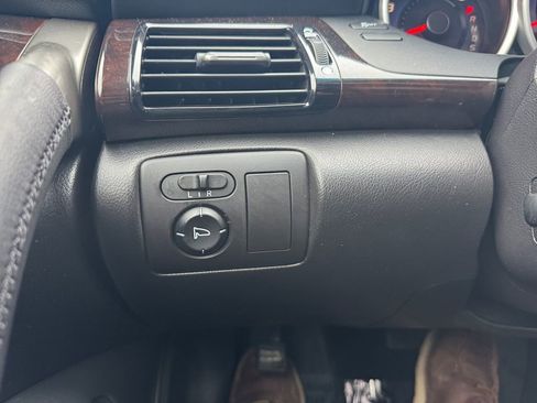 Used 2011 Acura RL image 28