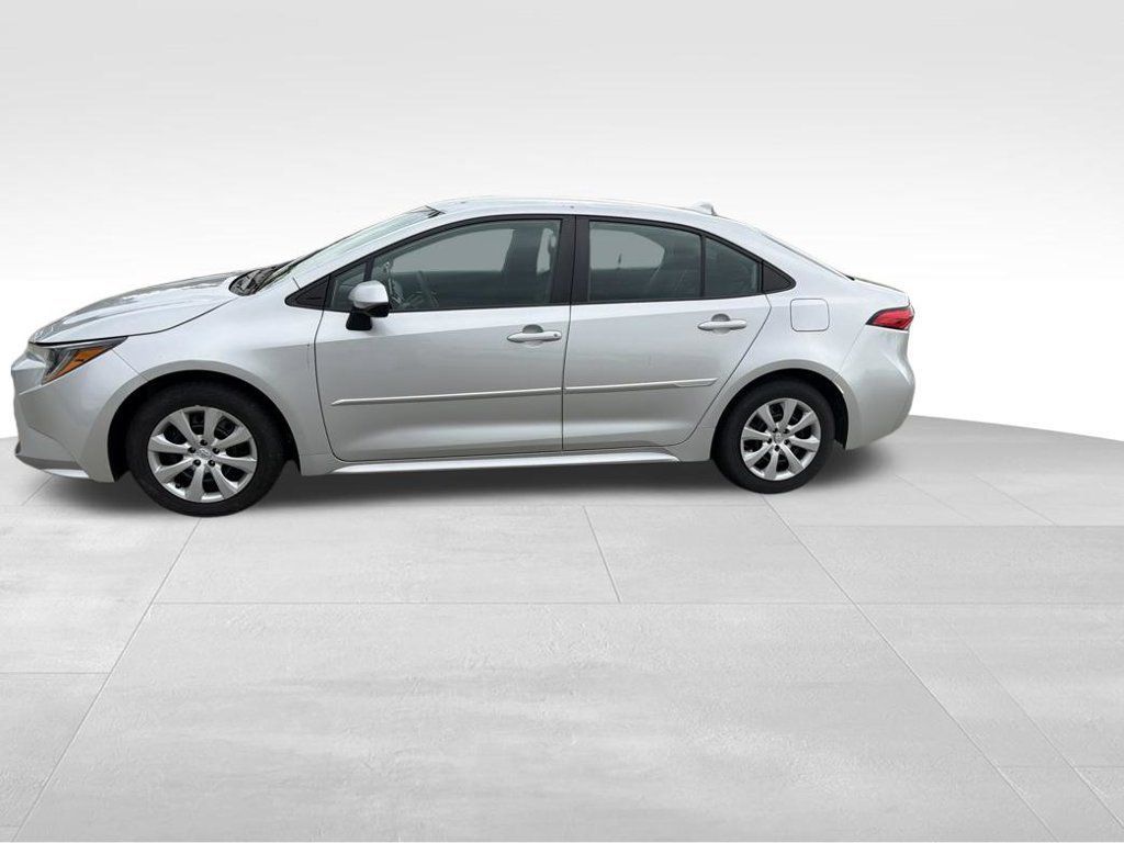 Used 2020 Toyota Corolla LE FWD image 14