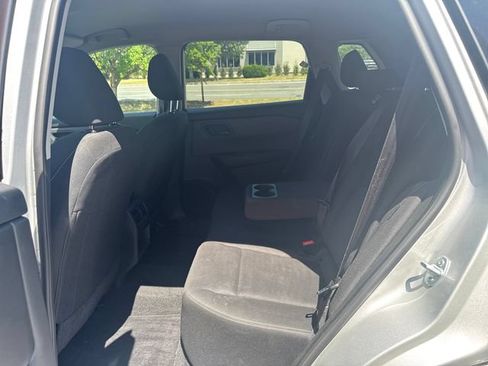 Used 2024 Nissan Rogue S FWD image 26
