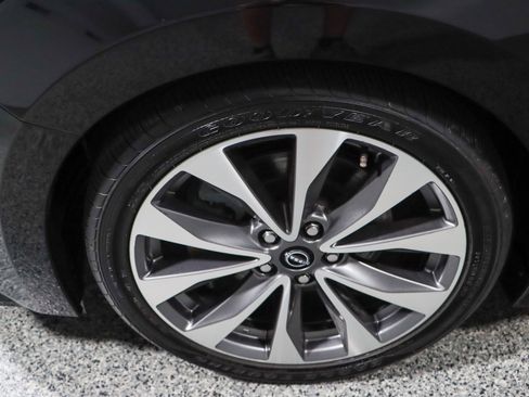 Used 2023 Nissan Maxima Platinum w/ Sport Mat Group image 11