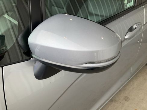 Used 2020 Honda Fit EX-L image 3