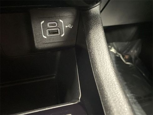 Used 2024 Jeep Compass Limited image 25