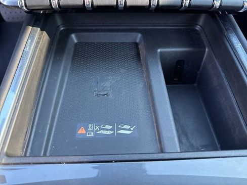 Used 2025 GMC Acadia Elevation image 21