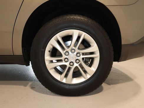 Used 2019 Buick Enclave Essence FWD image 21