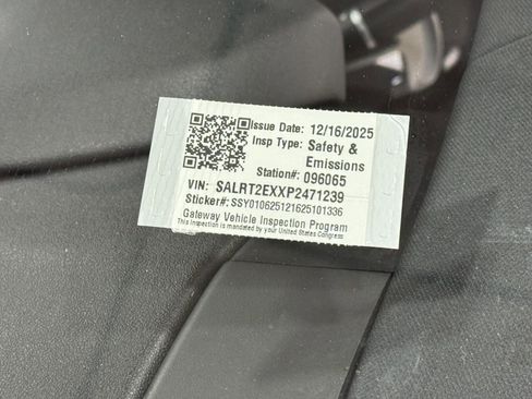 Used 2023 Land Rover Discovery S R-Dynamic image 35