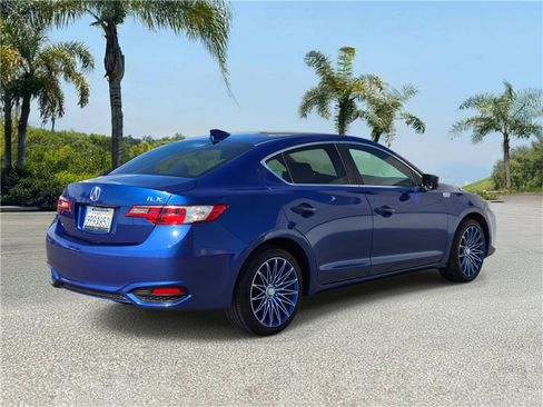Used 2017 Acura ILX image 4