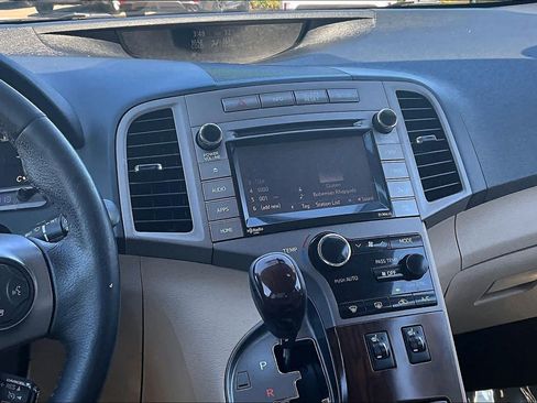 Used 2015 Toyota Venza XLE FWD image 6