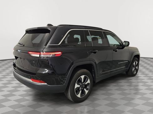 Used 2024 Jeep Grand Cherokee Limited 4xe AWD/4WD image 8