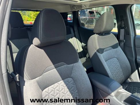Used 2026 Nissan Kicks SV w/ SV Premium Package AWD/4WD image 23