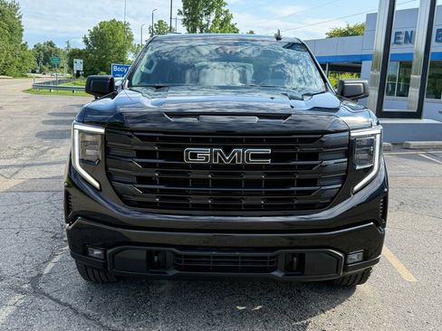 Certified 2023 GMC Sierra 1500 Elevation w/ LPO, Elevation Black Package AWD/4WD image 9