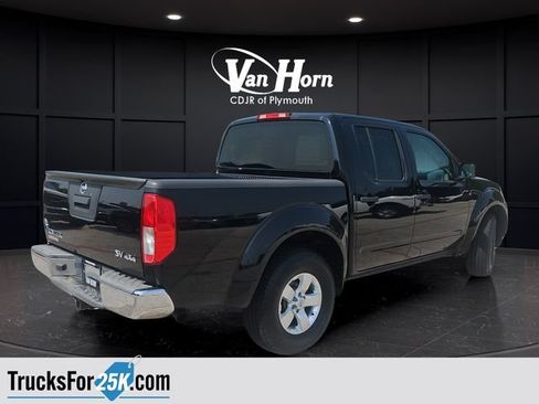 Used 2013 Nissan Frontier SV AWD/4WD image 9