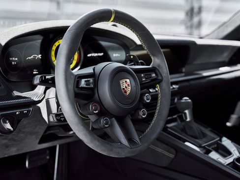 Used 2025 Porsche 911 GT3 RS w/ Weissach Package RWD image 42
