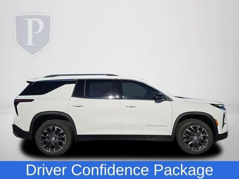 New 2026 Chevrolet Traverse LT w/ Sun and Wheel Package image 4