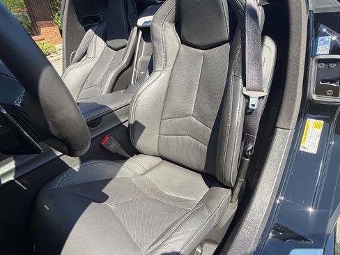 Used 2024 Chevrolet Corvette Stingray Preferred Cpe w/ Z51 Performance Package RWD image 39