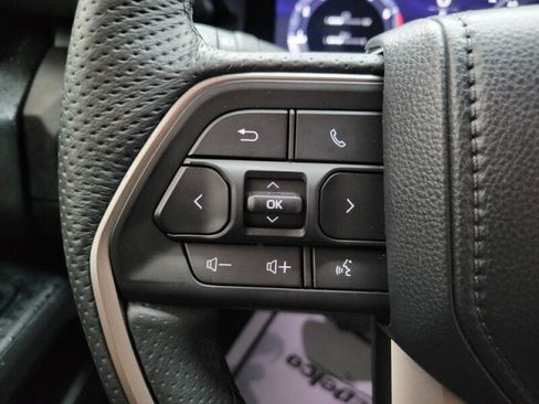 Used 2025 Toyota Tacoma Limited AWD/4WD image 20