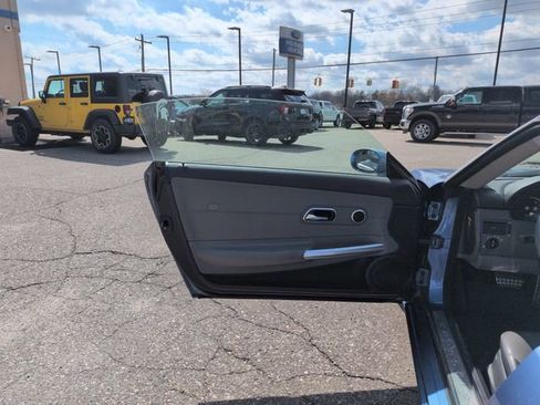 Used 2005 Chrysler Crossfire Limited RWD image 20