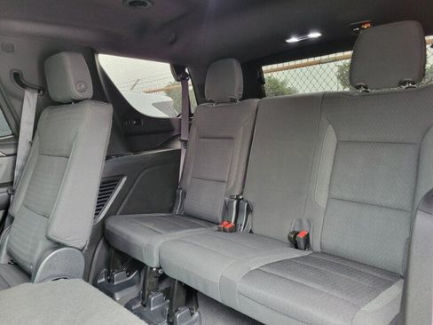 Used 2023 GMC Yukon SLE w/ Gmc Pro Safety Plus Package RWD image 22