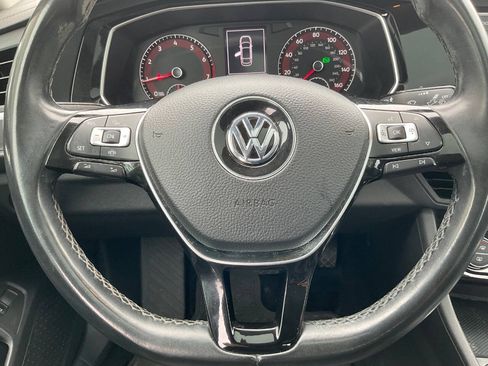 Used 2019 Volkswagen Jetta SE FWD image 16