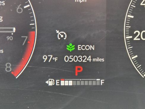 Certified 2025 Honda HR-V Sport image 23