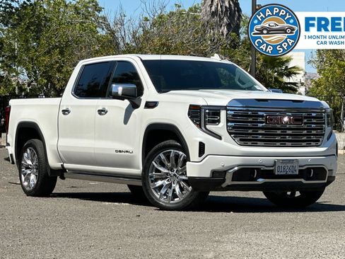 Used 2025 GMC Sierra 1500 Denali w/ Denali Reserve Package AWD/4WD image 1
