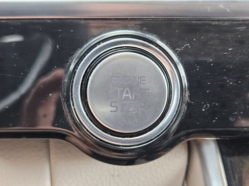 Used 2024 Kia Carnival SX Prestige FWD image 22