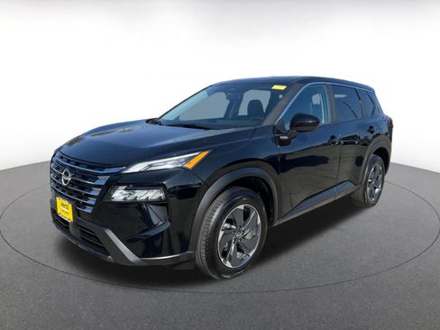 Used 2025 Nissan Rogue SV FWD image 4