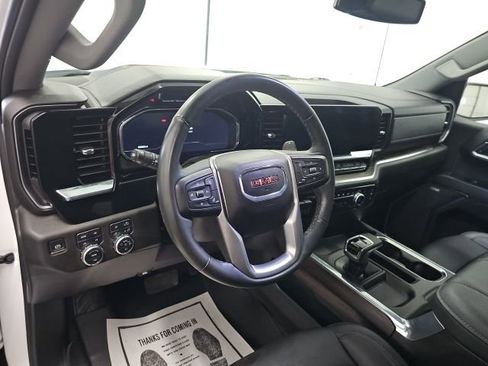 Used 2024 GMC Sierra 1500 SLT w/ SLT Convenience Package AWD/4WD image 19