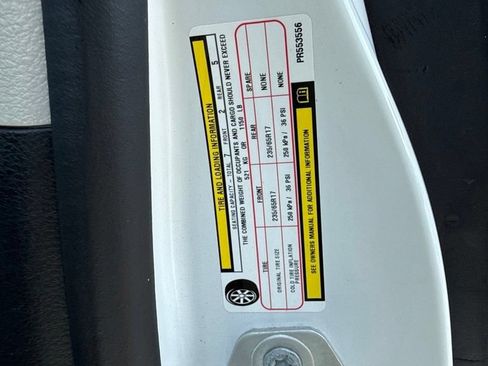 Certified 2023 Chrysler Pacifica Touring-L FWD image 43