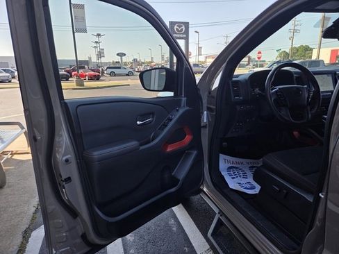 Used 2024 Nissan Frontier PRO-4X w/ Off-Road Protection Package image 5