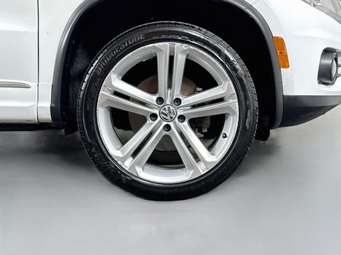 Used 2014 Volkswagen Tiguan R-Line AWD/4WD image 42
