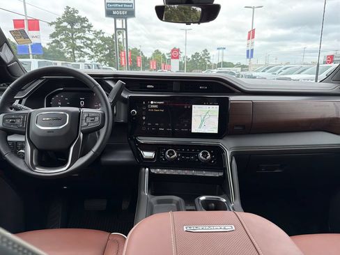Used 2026 GMC Sierra 2500 Denali Ultimate AWD/4WD image 13