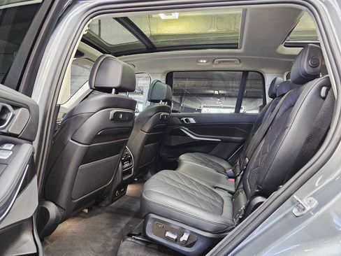 Used 2024 BMW X7 xDrive40i image 25