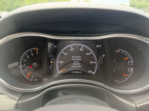Used 2020 Jeep Grand Cherokee Limited w/ Luxury Group II AWD/4WD image 13