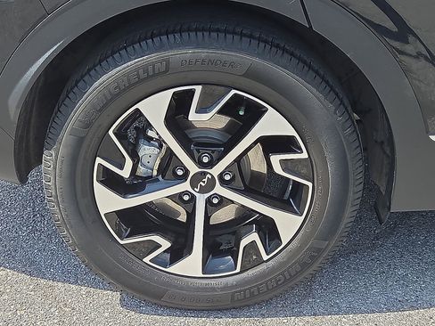 Used 2023 Kia Sportage EX FWD image 7