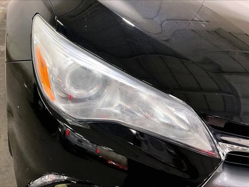 Used 2016 Toyota Camry LE image 27