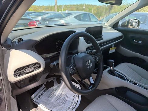 Used 2024 Honda HR-V LX image 16