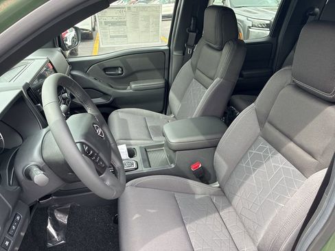 New 2026 Nissan Frontier SV w/ SV Convenience Package AWD/4WD image 17