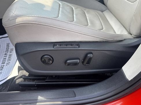 Used 2019 Volkswagen Jetta SEL Premium FWD image 18