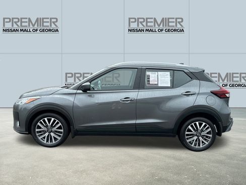 Used 2024 Nissan Kicks SV image 8