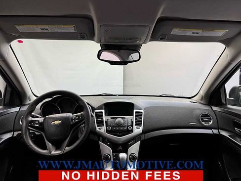 Used 2016 Chevrolet Cruze LT image 11