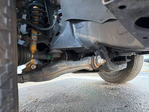 Used 2020 Toyota Tacoma TRD Off-Road image 10