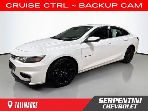 Used 2017 Chevrolet Malibu LT image 1