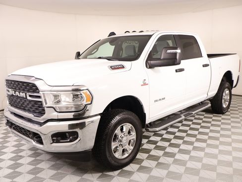 Used 2024 RAM 2500 Big Horn image 9