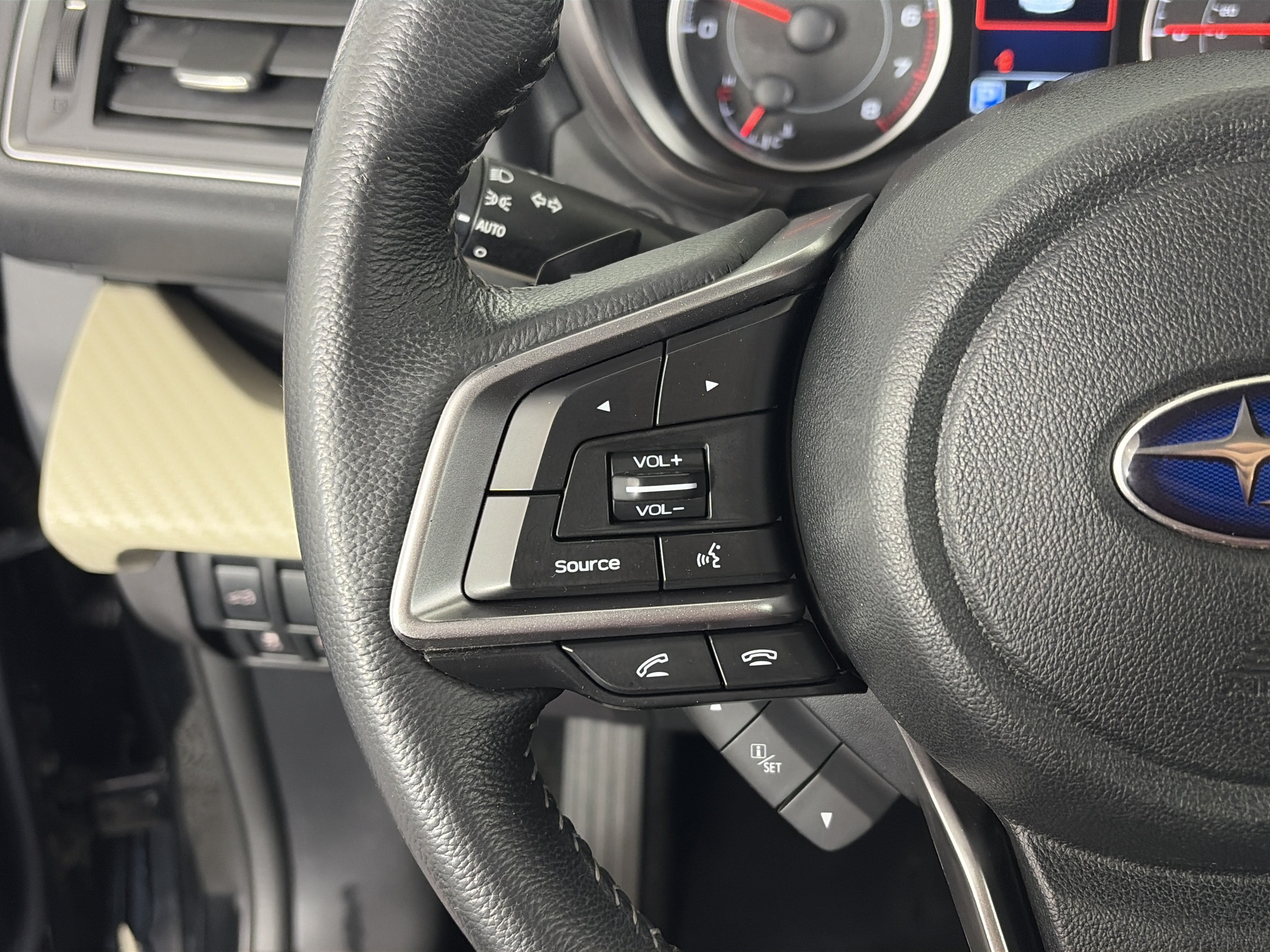 Used 2019 Subaru Ascent Premium AWD/4WD image 26
