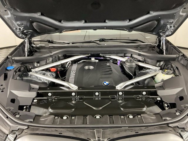 Certified 2026 BMW X5 xDrive40i w/ M Sport Package AWD/4WD image 39