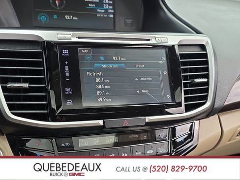 Used 2017 Honda Accord Touring image 19